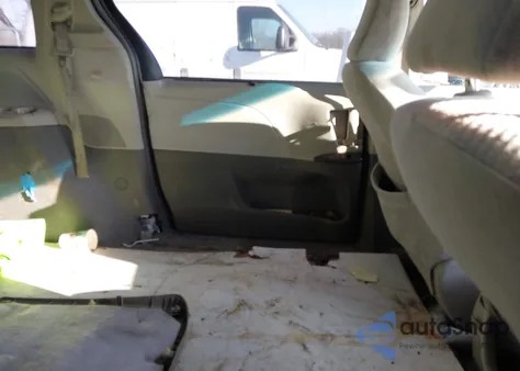 2011 Toyota Sienna Le V6 z USA, uszkodzony, nr VIN 5TDKK3DC4BS149701